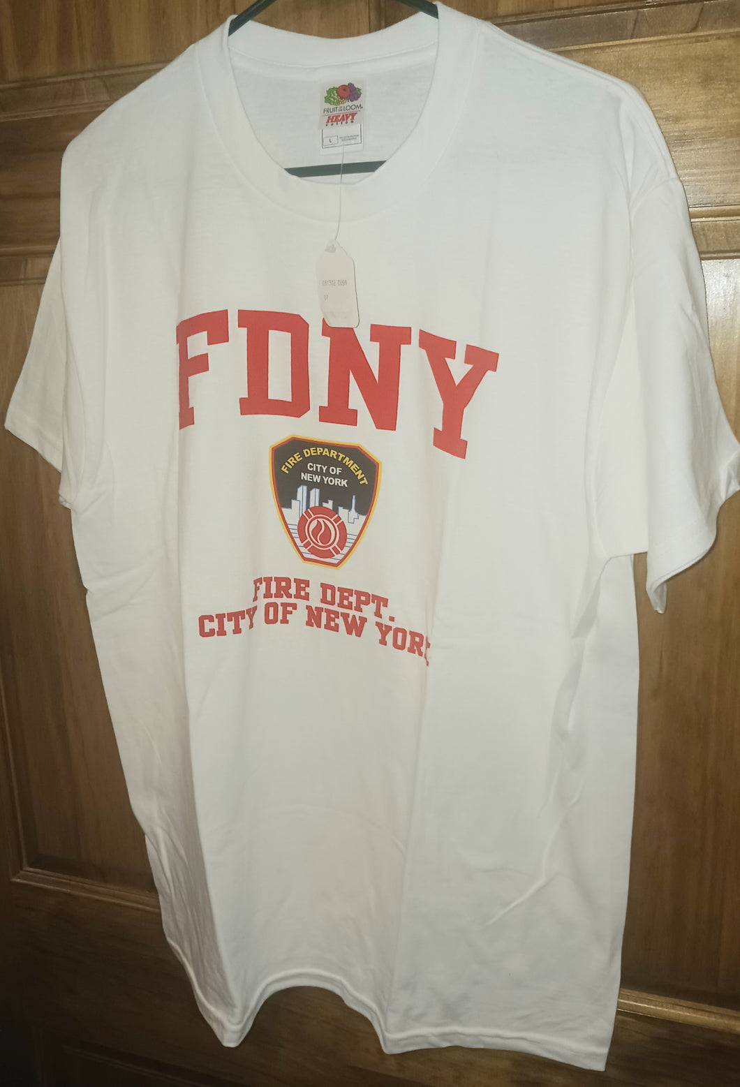 Vintage FDNY Fire Department City of New York White T-Shirt NWT New Medium and Large 2002 Fruit of the Loom