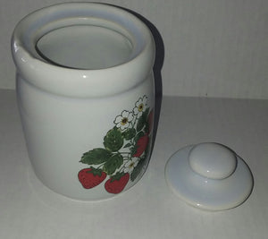 Nelson McCoy Strawberry Country Vintage Sugar and Creamer Set NWOT New in Original Box 1414 4239