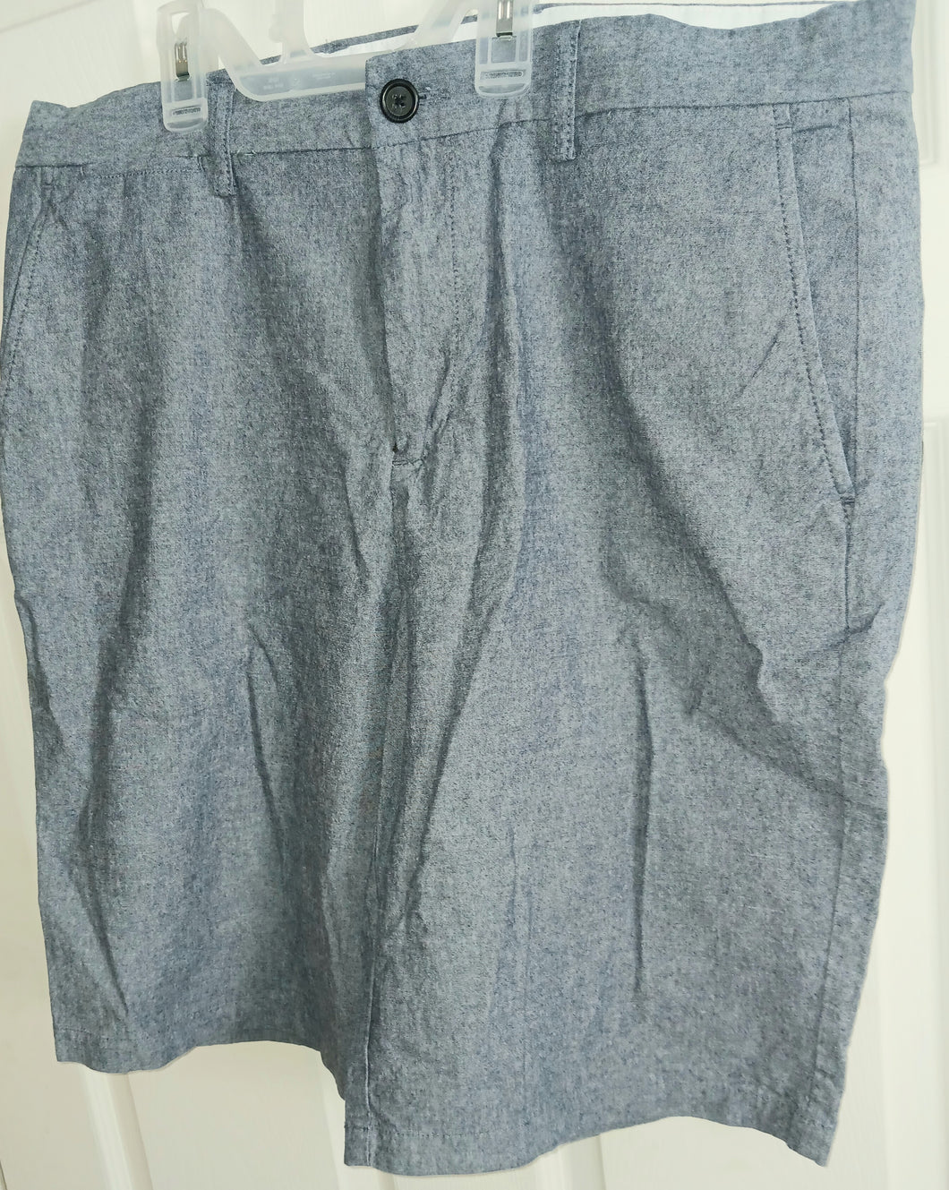 Old Navy Men's Chambray Blue Shorts Size 34 Tall Ultimate Slim Built In Flex
