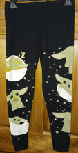 Load image into Gallery viewer, Star Wars Her Universe Mandalorian The Child Leggings Women&#39;s Size 0 XS
