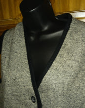 Load image into Gallery viewer, Orvis Vintage Women&#39;s Wool Dressy Vest NWT New Size Large Made in USA Style 8653 Cut 1256 RN 34095 Gray with Black Piping

