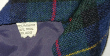Load image into Gallery viewer, Vintage Esquire Men&#39;s Wool Blend Necktie Classic Tartam Plaid Colors RN 46343
