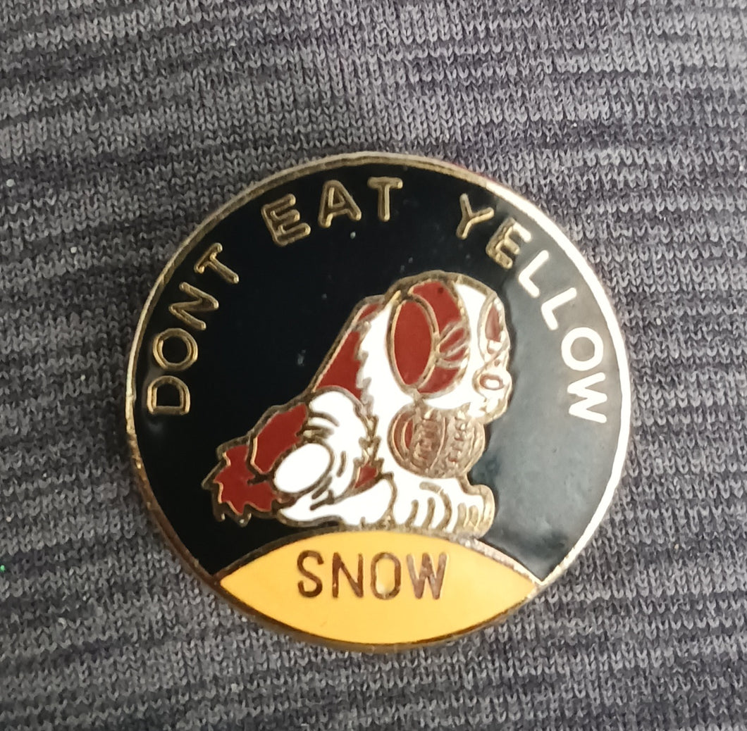 GMWS Vintage Don't Eat Yellow Snow St Bernard Dog Novelty Metal Pinback Lapel Button