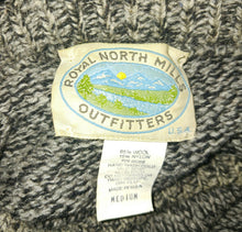 Load image into Gallery viewer, Royal North Mills Outfitters Vintage Men&#39;s Wool Blend Sweater Gray Black Weave Size Medium Made on USA 26766
