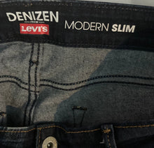 Load image into Gallery viewer, Levi’s Denizen Modern Slim Blue Jeans Women’s Size 14 Long
