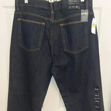 Load image into Gallery viewer, Van Heusen Studio Men&#39;s Blue Jeans NWT New Size 34x30
